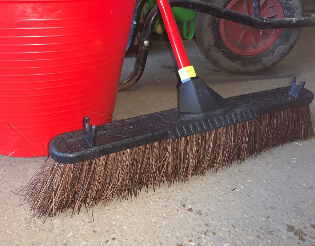 You are currently viewing New Quickie 24″ Super Bulldozer Broom – Ultra Light Stable & Yard Broom
